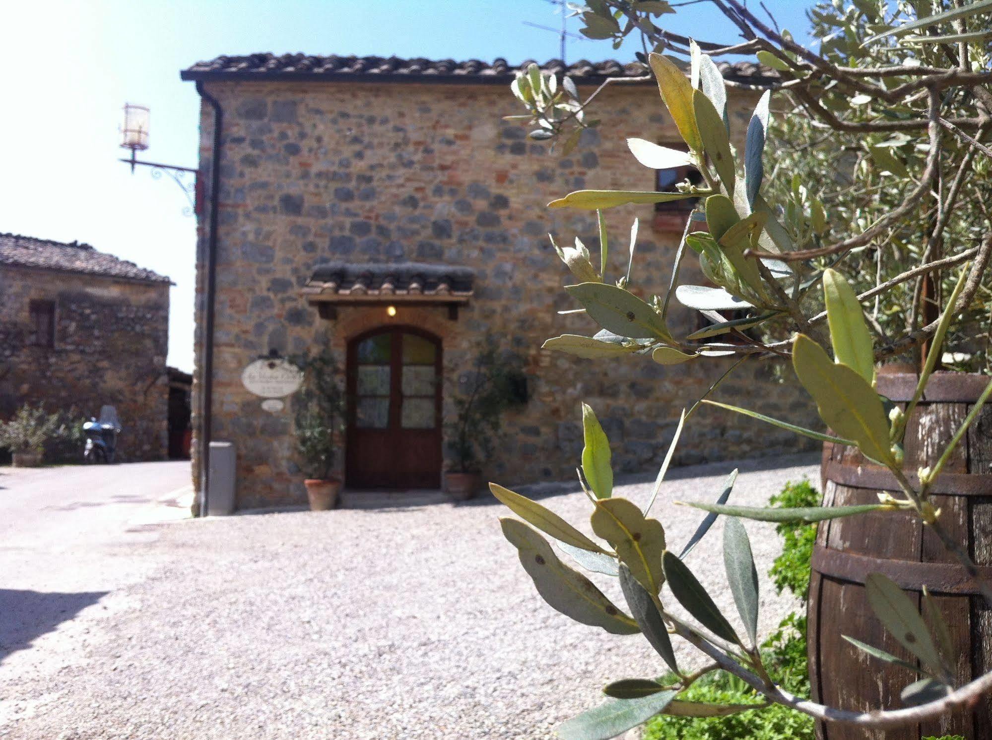 La Vecchia Corte San Gimignano Ngoại thất bức ảnh
